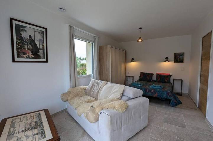 Gîte pour 2 personnes, avec jardin à Baignes-Sainte-Radegonde - 2