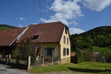 Gîte pour 6 personnes, avec terrasse et jardin à Sondernach