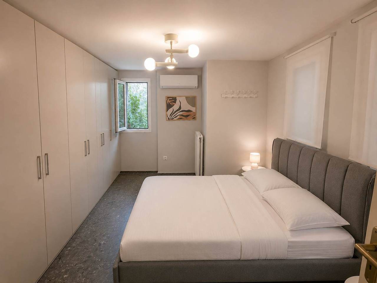 Appartement entier, Boutique 2Bd Oasis in Lycabettus with Garden Patio in Section centrale d'Athènes, Athènes
