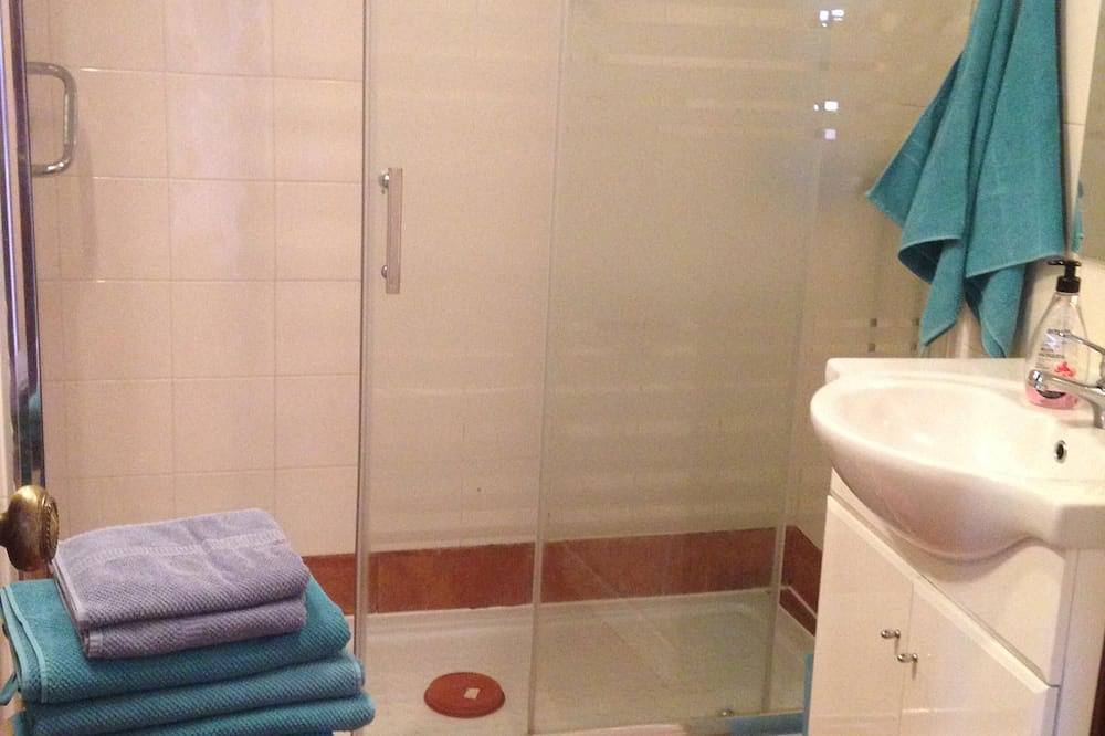 Ganze Wohnung, Herz von Alfama, für 3- Lissabon Stadtzentrum Couer d'Alfama in Santa Maria Maior, Costa de Lisboa