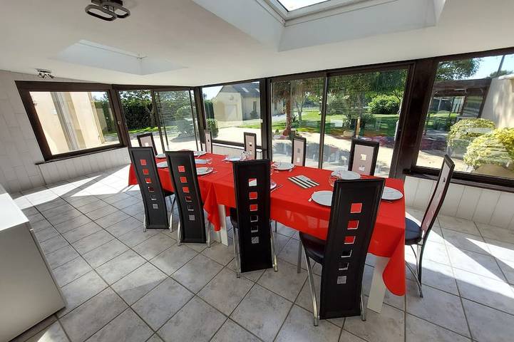 Location de vacances pour 10 personnes, avec jardin ainsi que jacuzzi et balcon à Carentoir