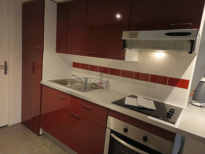 Hel enrumslägenhet, Studio Apartment 'Chez Martine' with Private Terrace, Private Garden and Wi-Fi in Langon, Langon region