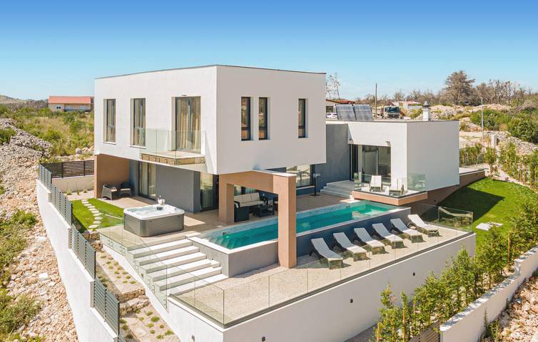 Ferienhaus für 8 Personen, mit Sauna und Pool sowie Terrasse - 1