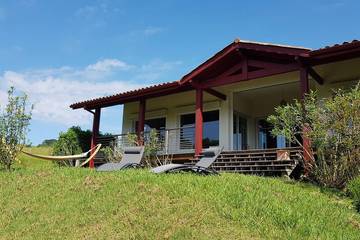 Gîte pour 6 personnes, avec balcon et jardin dans Lasse