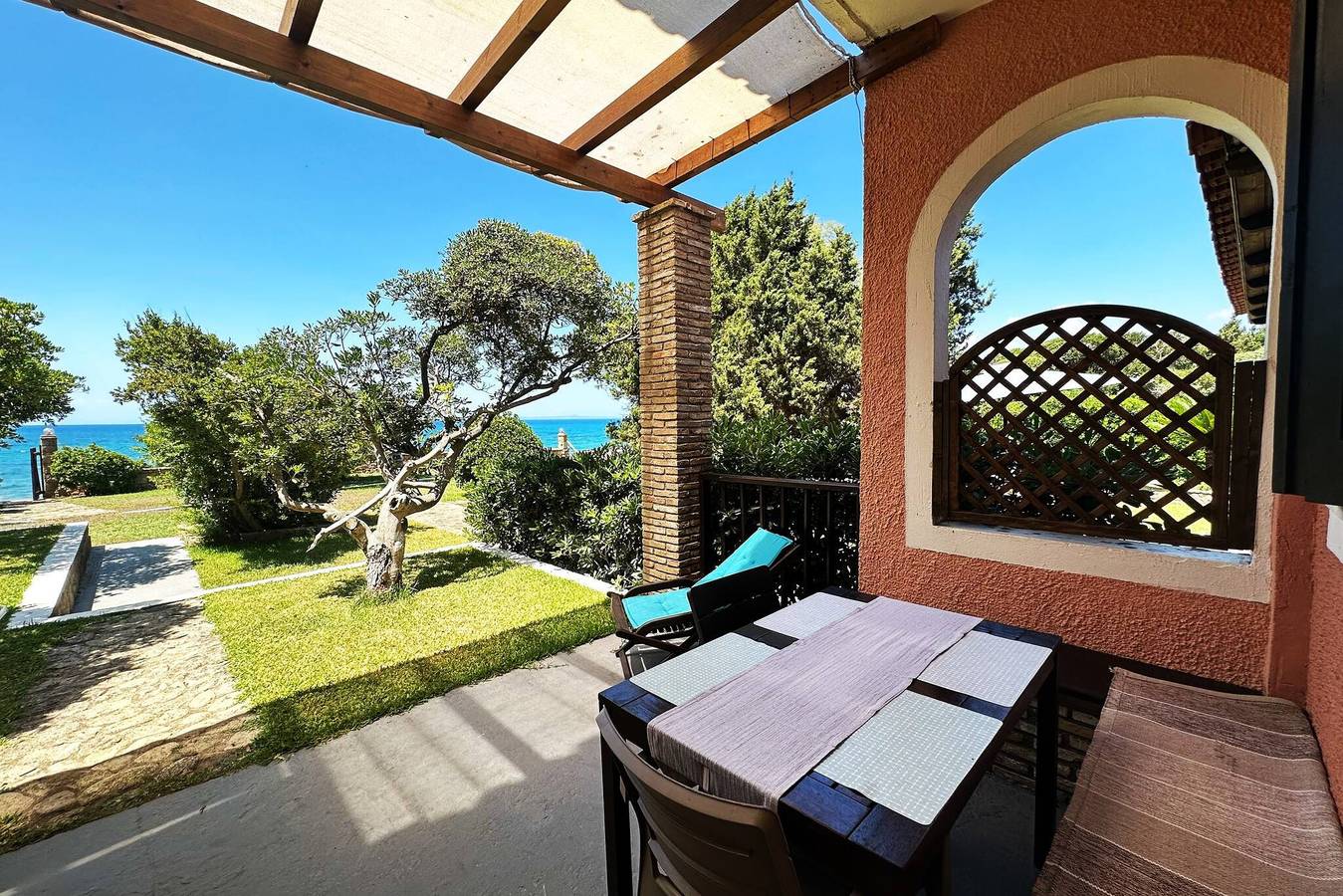 Ganze Wohnung, Genari Beach Apartments – Apartment mit Meerblick für Paare oder kleine Familien in Ileia