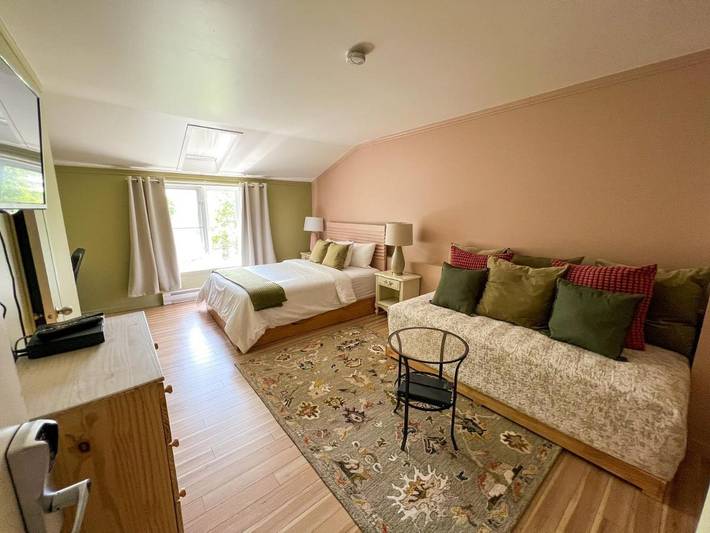 Hôtel pour 2 personnes, avec jardin et terrasse dans Grandes Bergeronnes