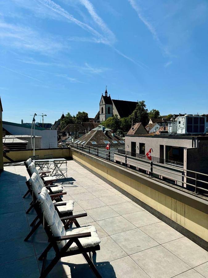 Geheel appartement, Exclusive Rooftop Duplex Penthouse - 200sqm - 280 Panoramic Views - Downtown in Basel 1 Rüdengasse, Bazel