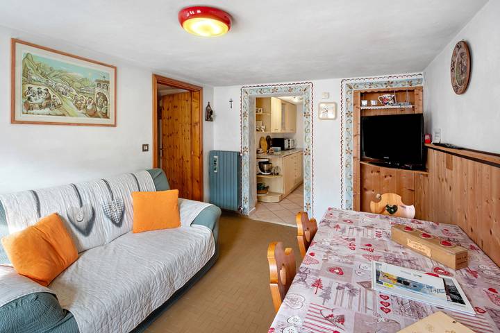Appartamento intero, Appartamento 'Fochet' con vista sulle montagne, giardino in comune e Wi-Fi in Falcade, Dolomiti Superski