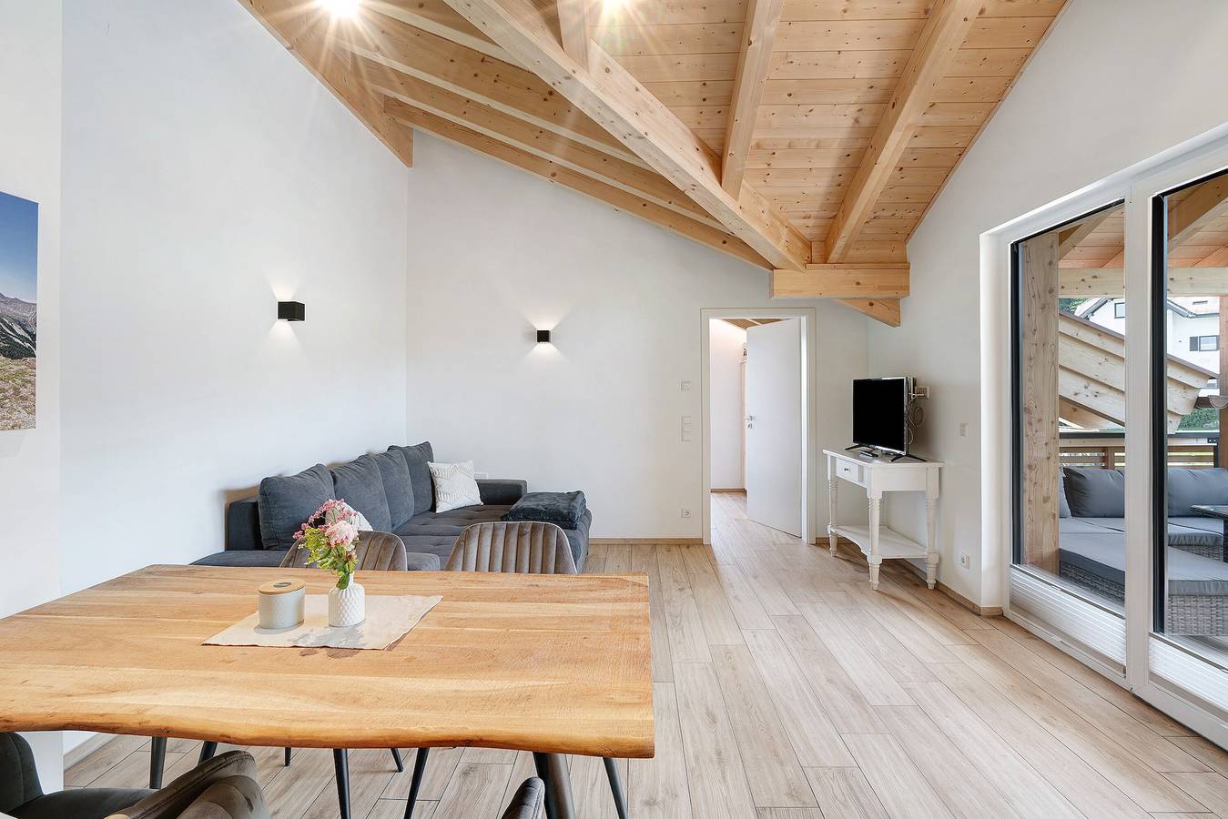 Ganze Wohnung, Ferienwohnung 'wie Dahoam' - "Schwaiger Almblick" mit Bergblick, privater Terrasse und Wi-Fi in Bad Tölz, Tölzer Land