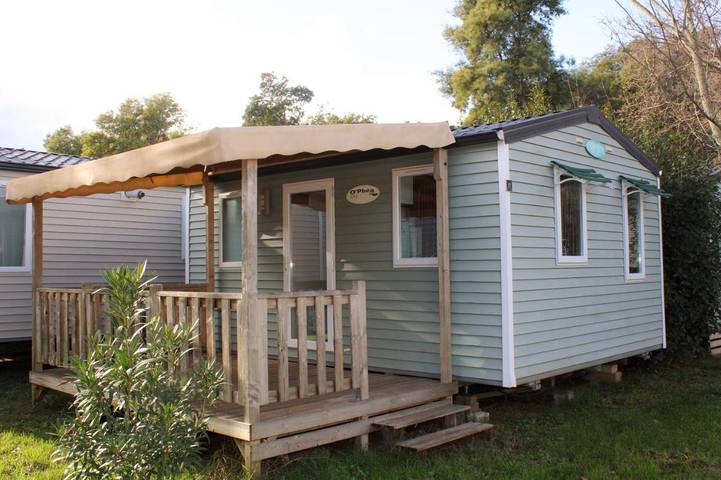 Camping pour 4 personnes, avec bassin pour enfant et piscine ainsi que jacuzzi et jardin à Bormes-les-Mimosas - 4