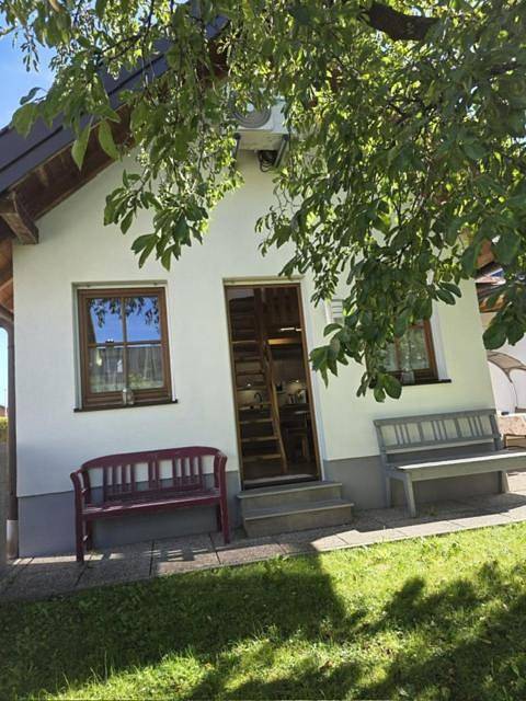 Knusperhaus mit Garten in Wals-Siezenheim, Bezirk Salzburg-Umgebung