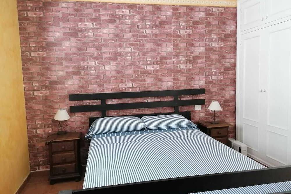 Chalet abades parte arriba 2 habitaciones 1 baño in Abades, Arico