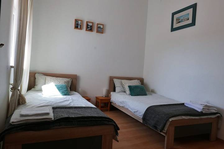 Ferienwohnung für 4 Personen, mit Terrasse und Balkon/Terrasse in Pjescana Uvala - 4