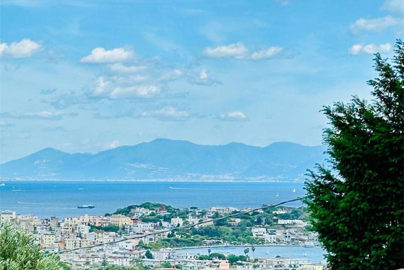 Appartamento intero, Casa Sole in Monte di Procida, Napoli e dintorni