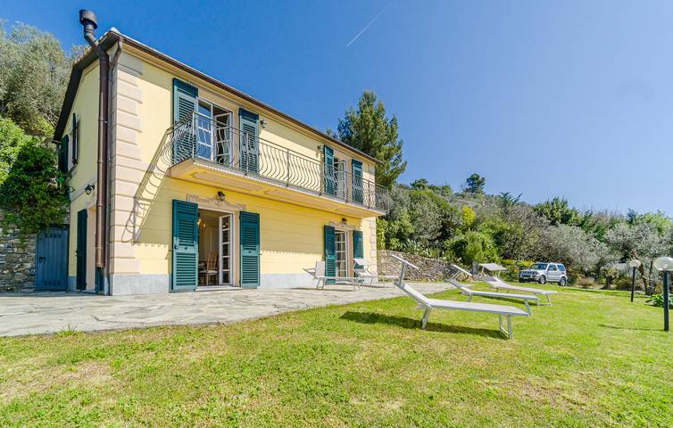 Ferienhaus für 5 Personen, mit Pool und Terrasse sowie Garten, mit Haustier an der Ligurische Küste