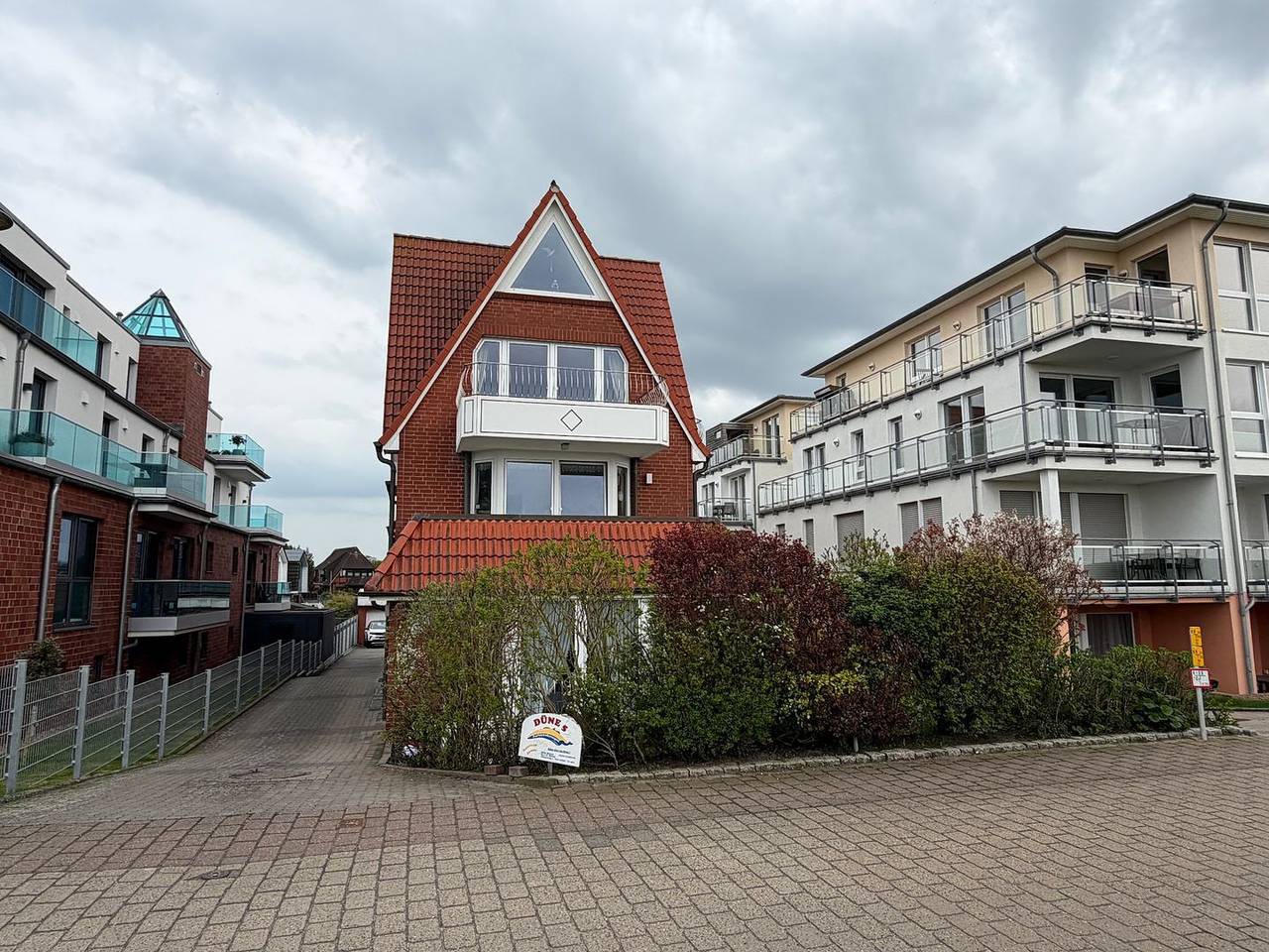 Ganze Wohnung, Ferienwohnung in 1. Strandreihe in Cuxhaven -Duhnen mit Sauna & Terrasse in Fkk Strand Duhnen, Cuxhaven