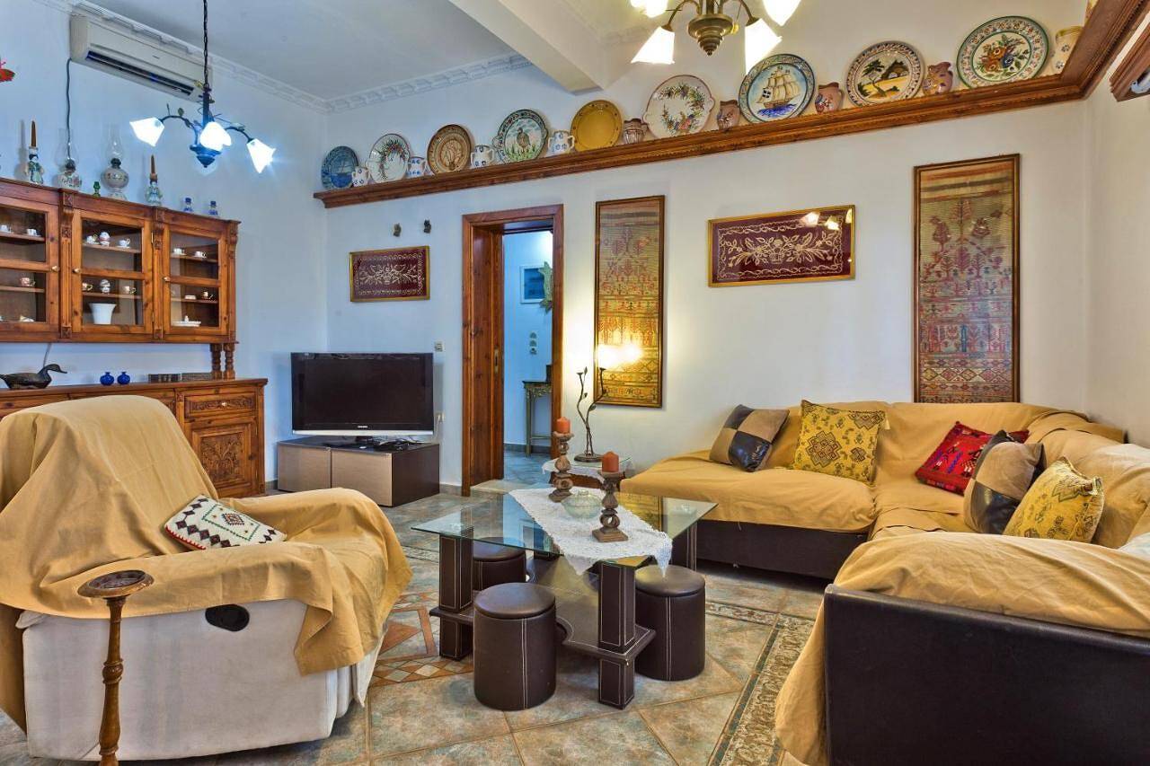Ferienhaus 'Villa Ntora' mit Bergblick, Wlan und Klimaanlage in Karpathos