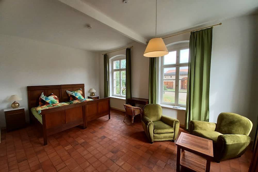 Ganze Wohnung, Fewo \"Falter\" im denkmalgeschützten Kunstgut Krahne in Kloster Lehnin, Mittelmark