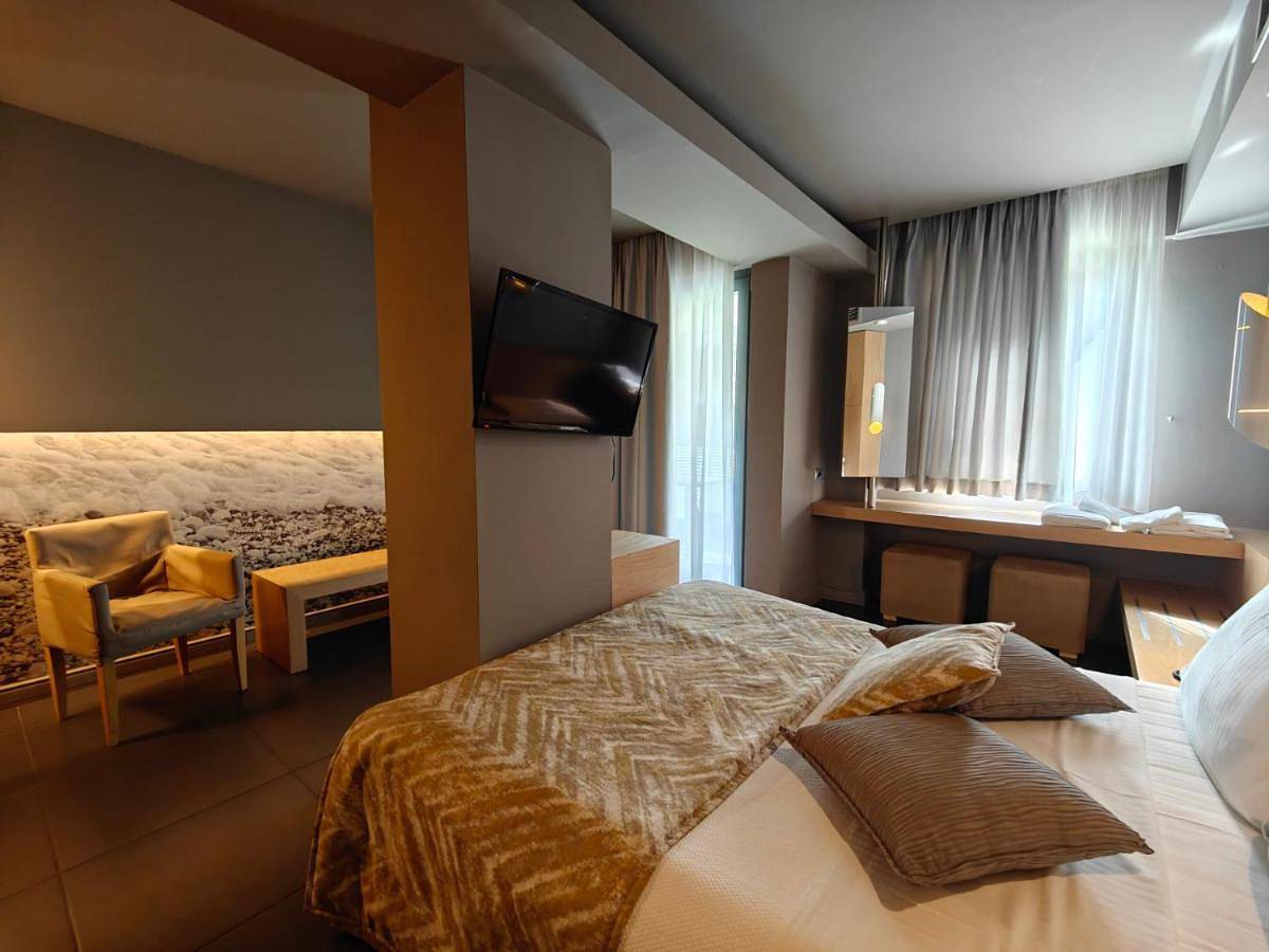 Elysion Hotel in Decentralized Administration of the Aegean