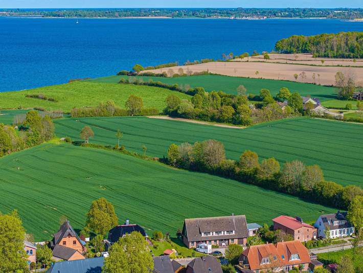 Ferienwohnung für 6 Personen, mit Terrasse und Garten sowie Ausblick, kinderfreundlich in Steinberg - 4