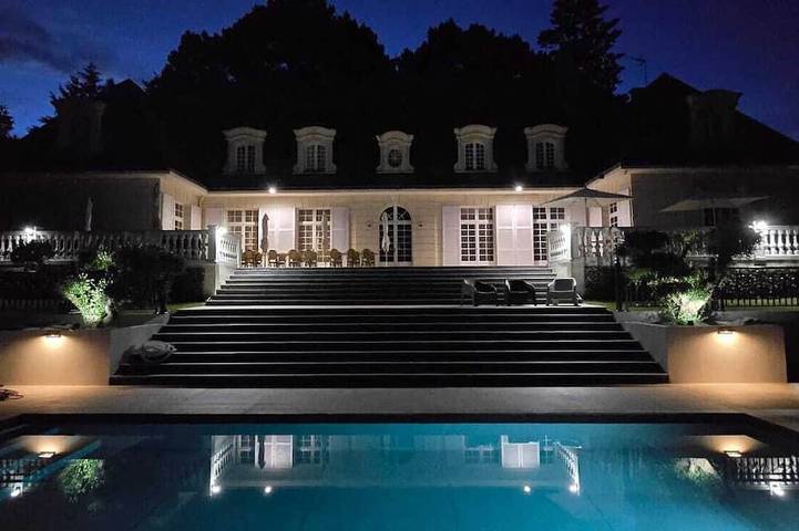 Château pour 15 personnes, avec jardin - 1