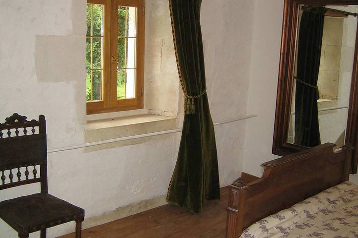 Gîte pour 6 personnes, avec terrasse et jardin à Port-d'Envaux - 3