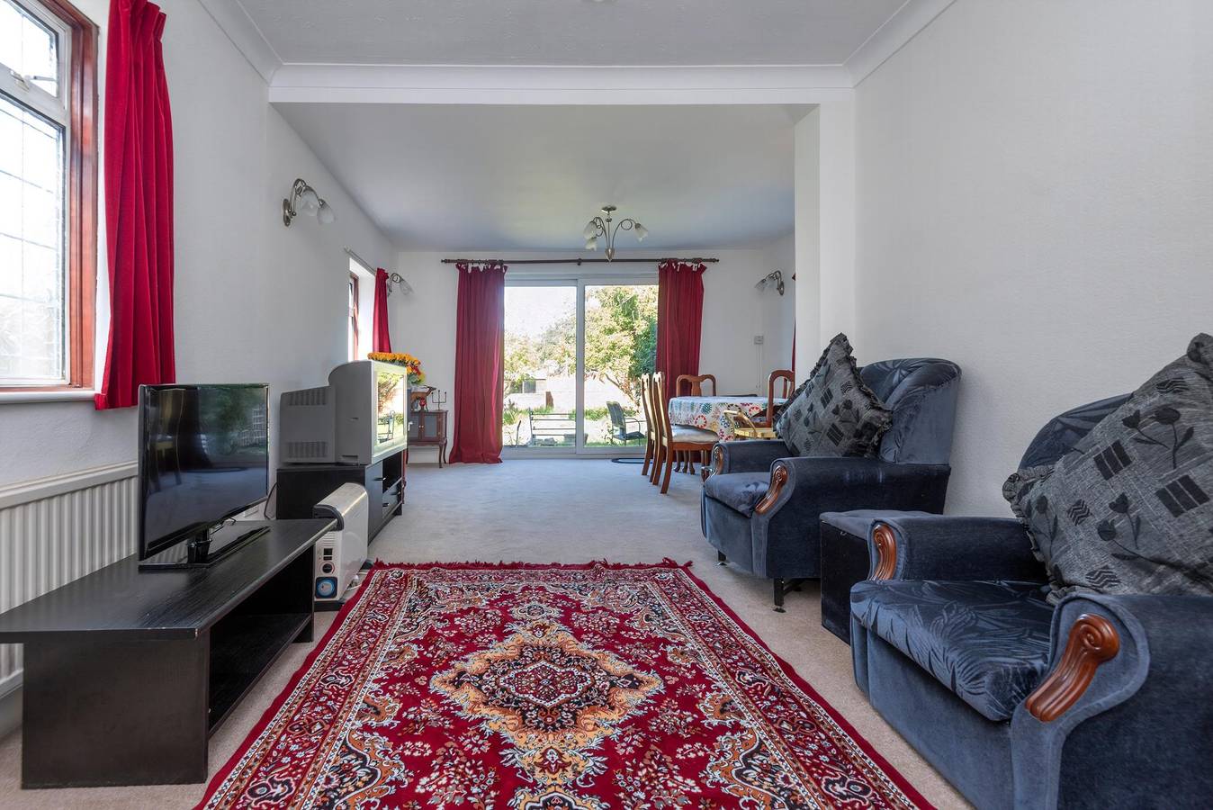 Lovely home in Ilford with parking in Redbridge, Londen
