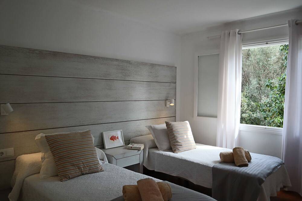 Ca'n Turicano In Porto Petro With Private Pool, Lovely Garden, Wi-Fi. (Vt/0184.) in Portopetro, Santanyí