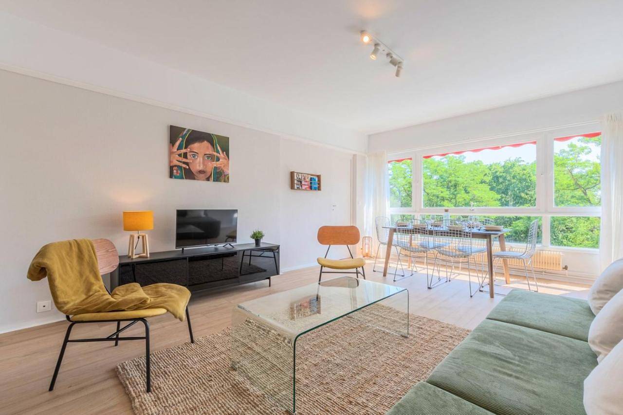 Appartement entier, Spacious 3 bedroom apartment & private parking! in Lambersart, Région de Lille