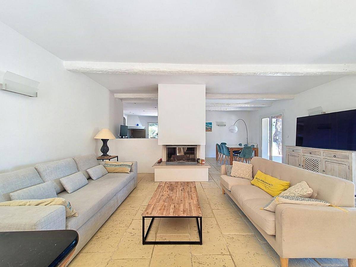 Villa With Terrace And Heated Pool Near Nice in Colomars, Côte méditerranéenne (France)