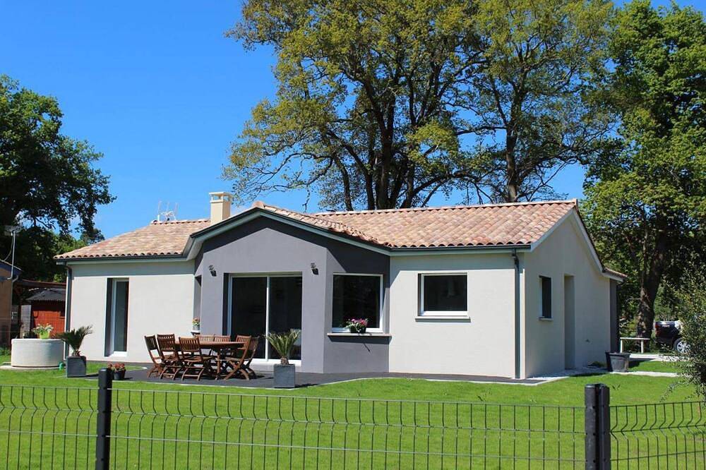 Agréable maison avec jacuzzi et grand jardin à proximité des plages in Vensac, Côte d’Argent
