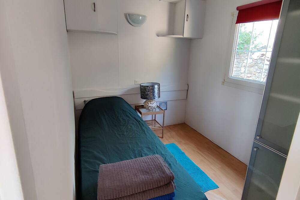 Comfortable mobile home at the foot of the Luberon in Lourmarin, Parc naturel régional du Luberon