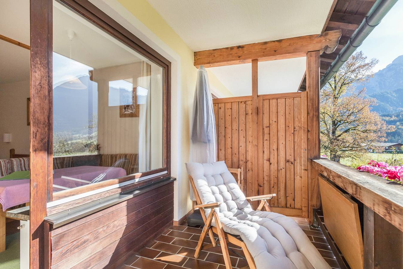 Ganze Wohnung, Ferienwohnung "1 Apartment mit Balkon" mit Bergblick, Privatem Balkon und Wlan in Schönau am Königssee, Berchtesgadener Alpen