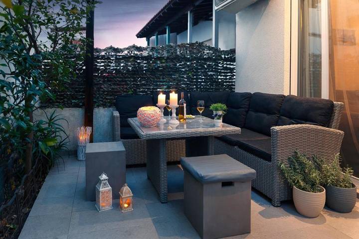 Appart’hôtel pour 4 personnes, avec Balcon et Terrasse ainsi que Jardin et Vue