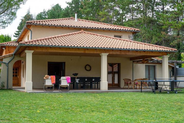 Gîte for 8 people, with garden and terrace - 1