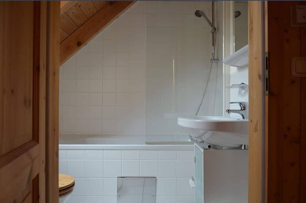 \"Ferienhaus Kreid\" im Ferienpark St. Lorenzen, nur 300 m von der Liftstation in St. Georgen ob Murau, Sankt Georgen am Kreischberg