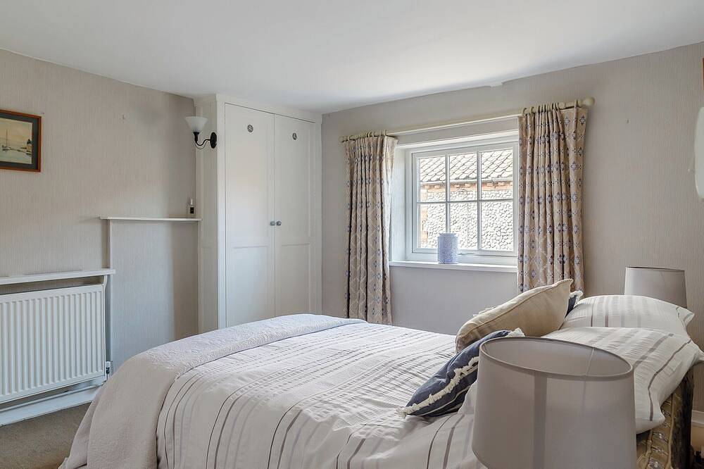 2 bedroom accommodation in Blakeney in Blakeney, Norfolk Coast