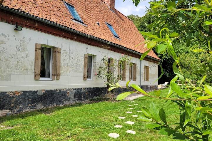 Location de vacances pour 10 personnes, avec terrasse et jardin dans Fosseux