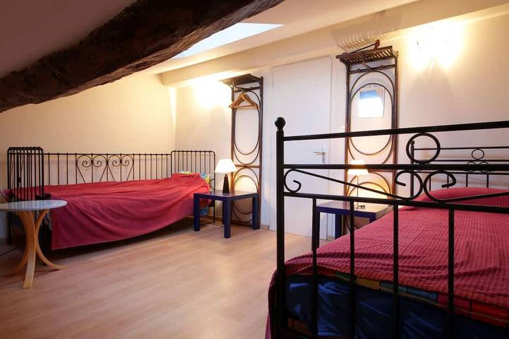 Location de vacances pour 10 personnes, avec piscine ainsi que jardin et terrasse, animaux acceptés à Saint-Félix-de-Tournegat - 2