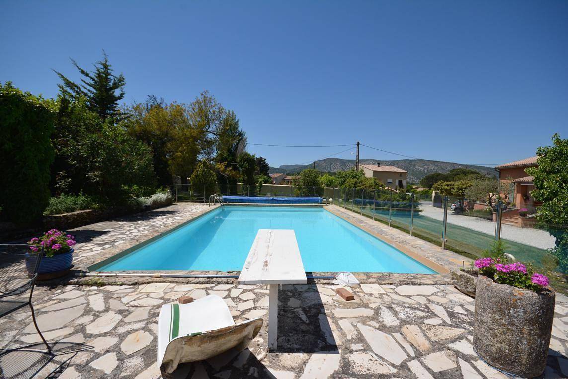Apartamento vacacional entero, Studio "Le Passet" on the ski slope in Malaucène, Parque natural regional del Mont Ventoux
