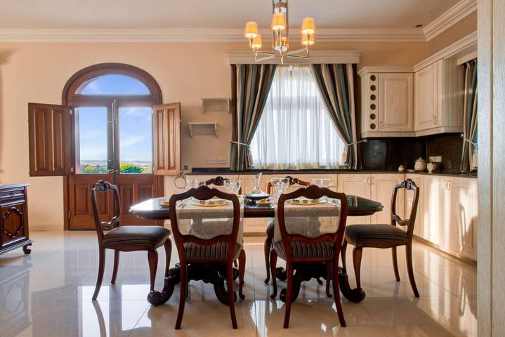 Chalet para 6 personas con balcón in Żurrieq, Isla de Malta