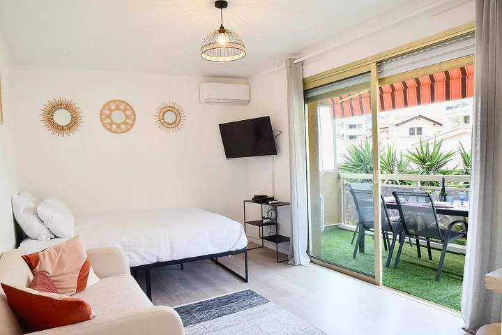 Gîte pour 2 personnes, avec terrasse dans Port du Mourre-Rouge - 2