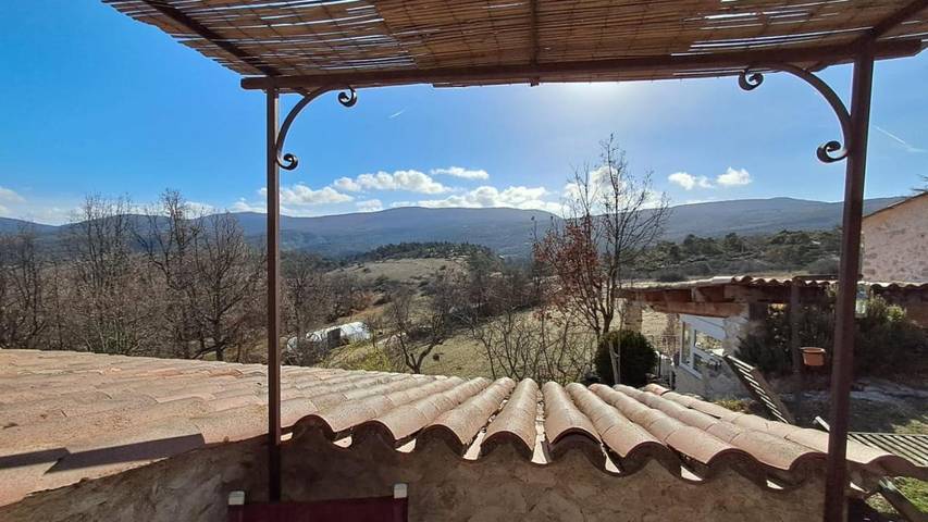 Maison d’hôte pour 2 personnes, avec vue ainsi que terrasse et jardin à Trigance - 2