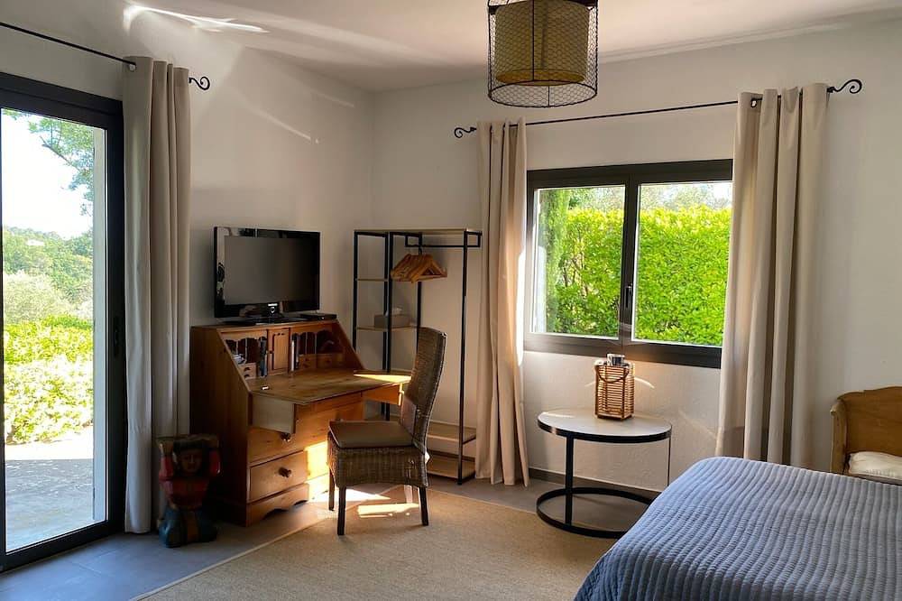 Apartamento entero, Appt tranquilo + piscina tranquila en un entorno excepcional, 4 p. máx in Valbonne, Region de Cannes