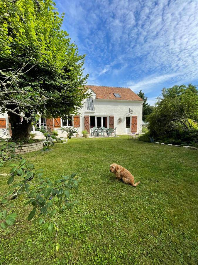 Location de vacances pour 7 personnes, avec vue et jardin, animaux acceptés à Bransles - 2