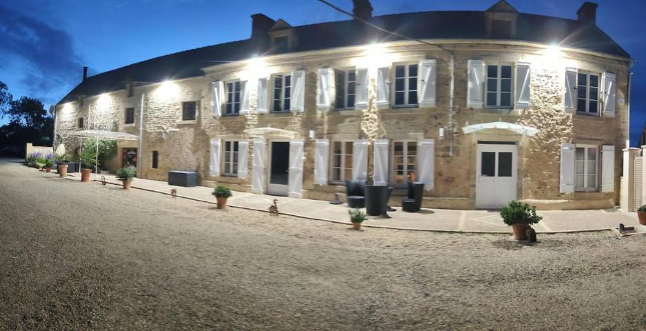 Chambre d’hôte pour 4 personnes, avec vue et jardin