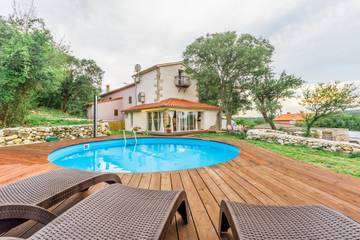 Villa für 4 Personen, mit Terrasse und Pool, mit Haustier in Labin