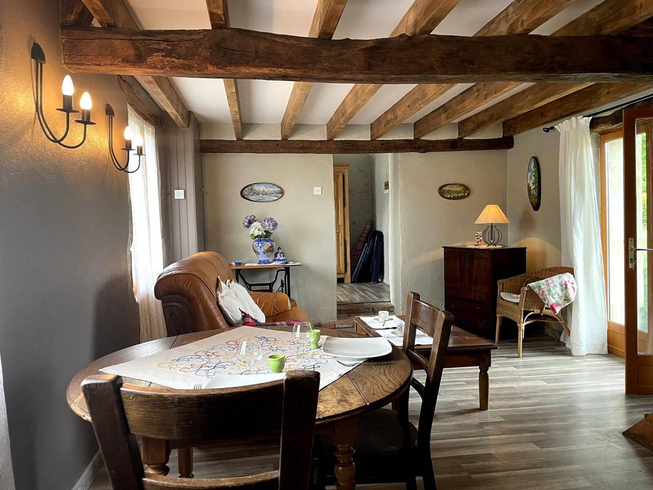 Fermette restaurée au calme avec climatisation et jardin in Lurcy-Lévis, Allier