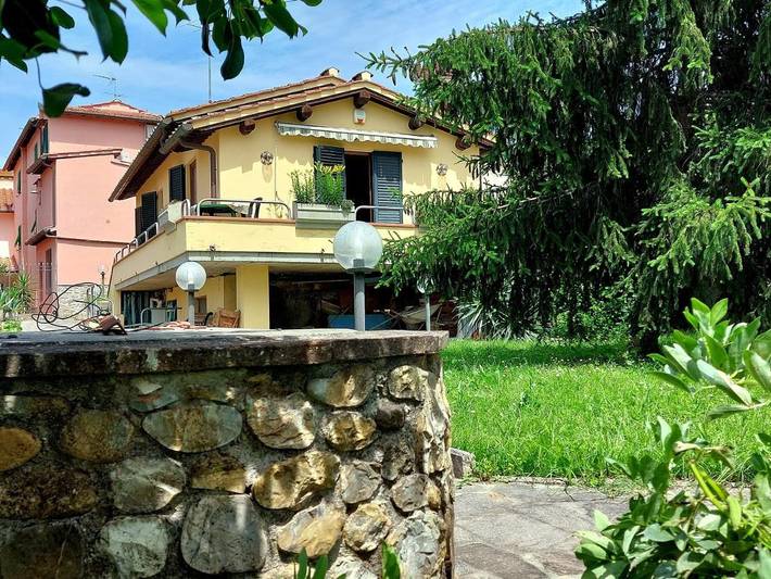 Location de vacances pour 5 personnes, avec jardin et vue, animaux acceptés à Lastra a Signa - 3