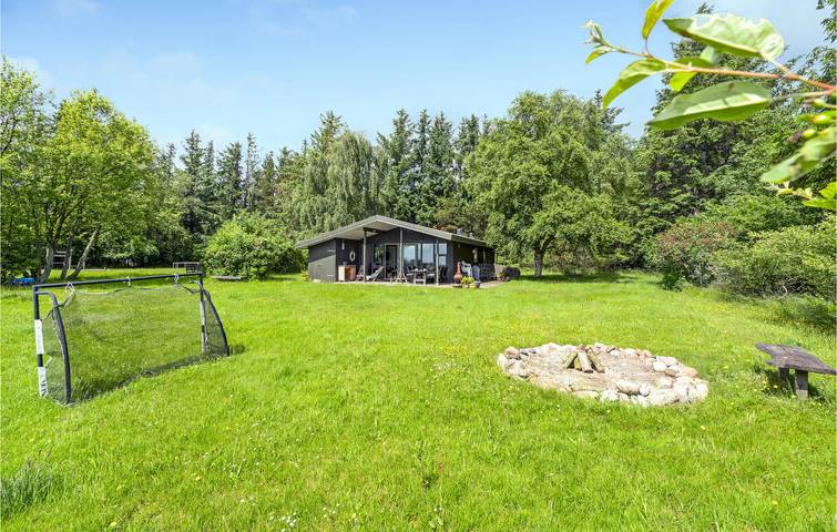 Ferienhaus für 6 Personen, mit Terrasse in Knud Strand